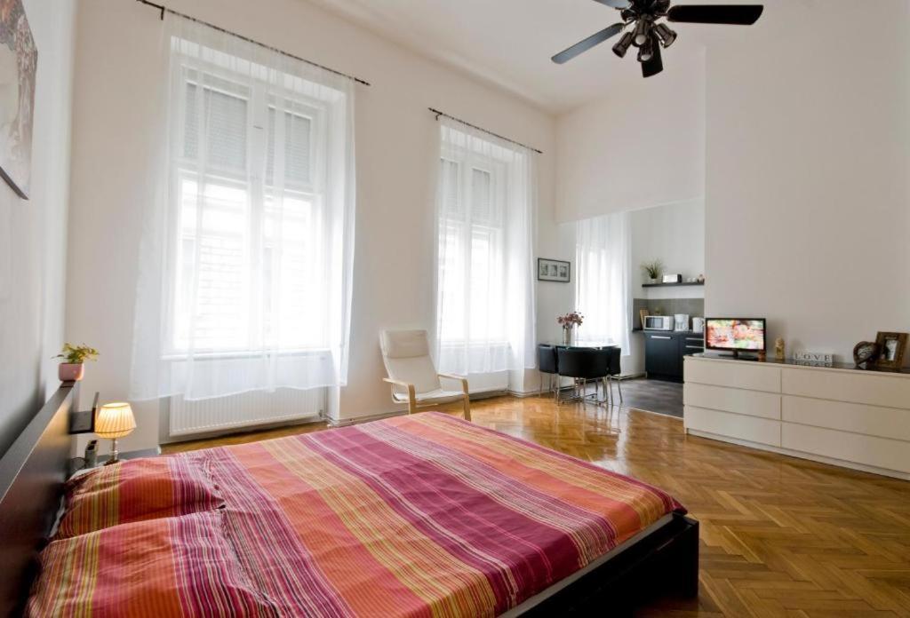 Balcony Apartment Budapest Exteriör bild