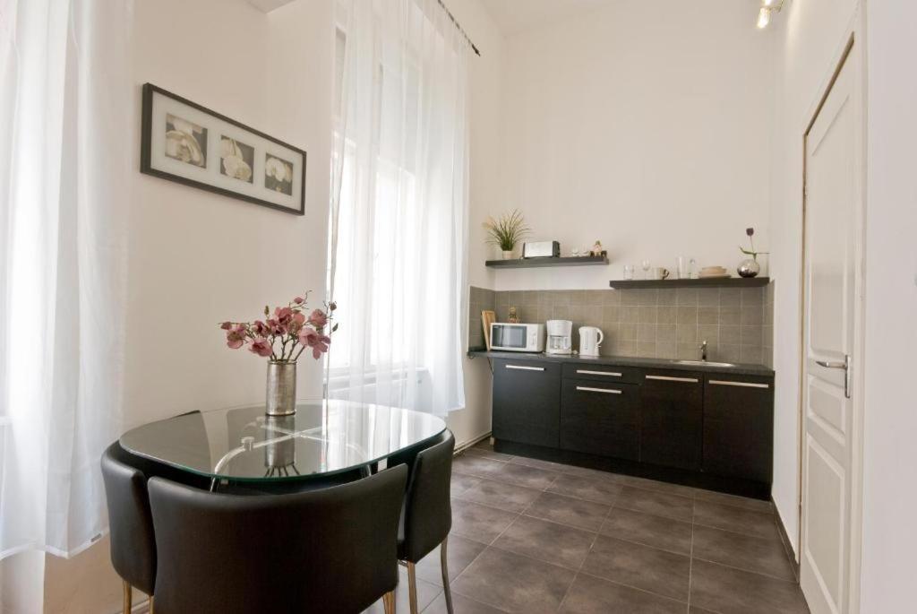 Balcony Apartment Budapest Exteriör bild